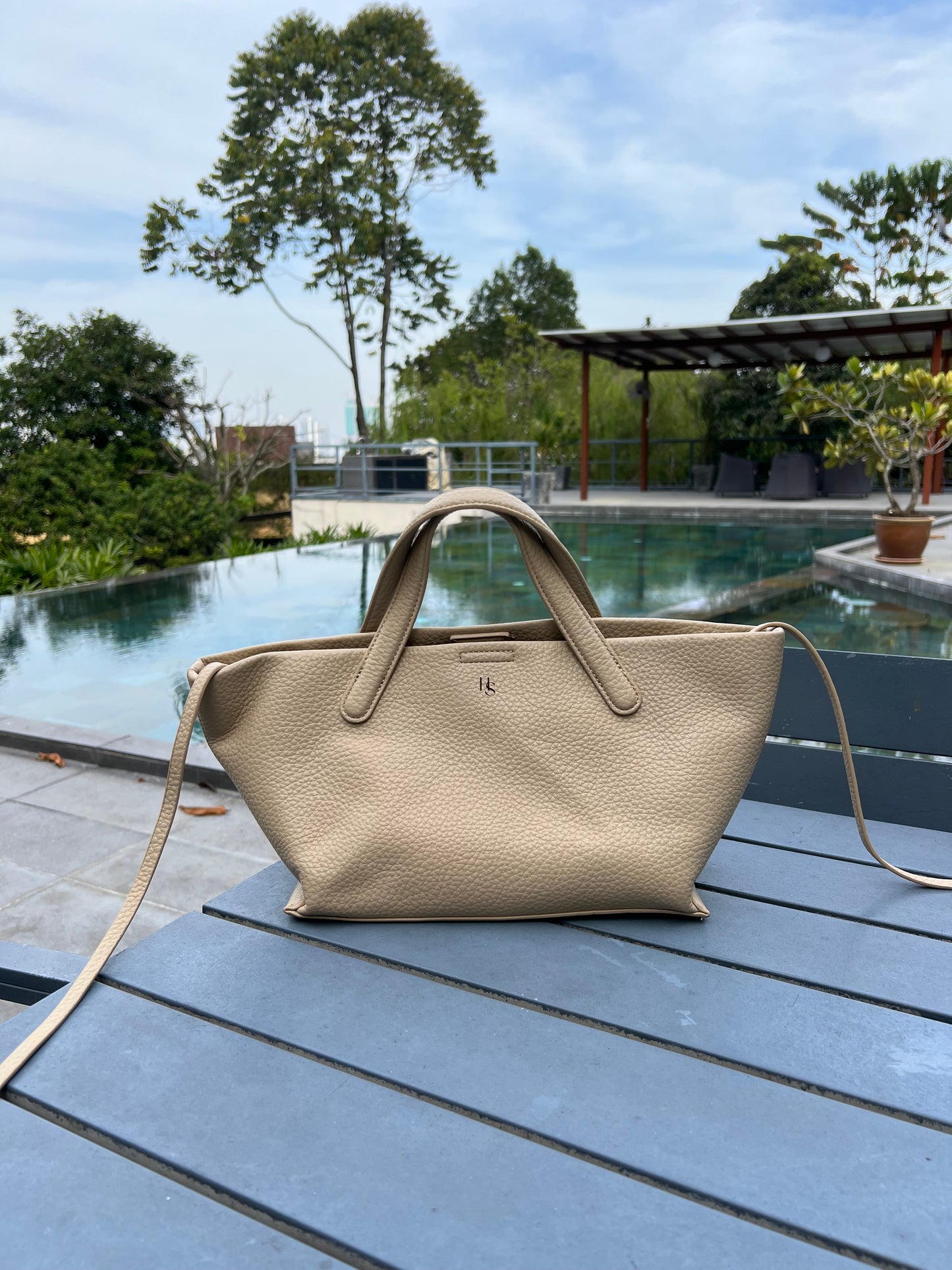 THEA - Beige
