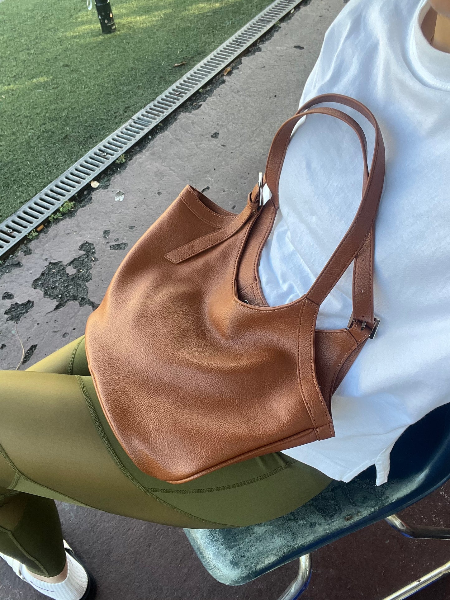 IVY - Brown