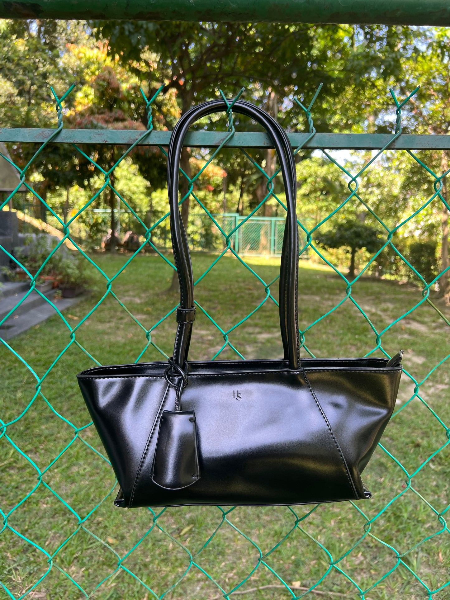 KAIA - Black