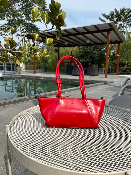 KAIA - Red