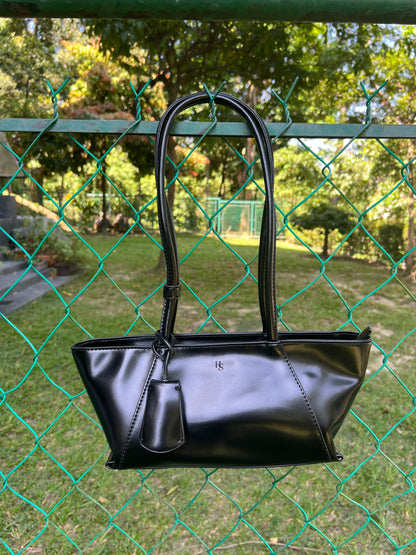 KAIA - Black
